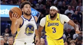 Les Warriors battent les Lakers lors de la pré-saison NBA, le carnaval du basket s'enflamme à nouveau