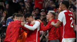 Arsenal ukončil sérii 12 proher, porazil Manchester City a rozdmýchal fandění