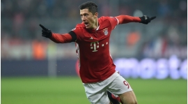 Lewandowski förlänger avtal med Bayern