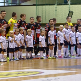 WILKI w Lesznie na meczu futsalowym.