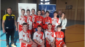 ROCZNIK 2006: Trampkarze Młodsi MKS Olimpii Koło halowymi Wicemistrzami OZPN Konin