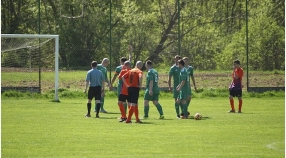 Wielkosobotnie derby z Porąbką Uszewską.