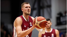 Latvia looks to upset Italy in the FIBA World Cup fifth-place game