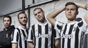 Juventus presenterade sina nya hemtröjor