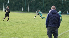 Kaczawa w ciężkim boju zostawia serce na boisku w Księginicach.