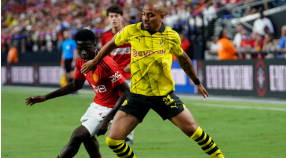 Amichevole: Donyell Malen segna due volte e il Dortmund batte per poco il Manchester United 3-2