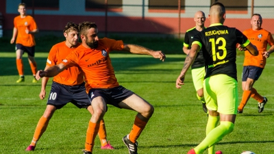 Siedem goli, trzy rzuty karne - Ciężkowianka vs Rzuchowa 3:4