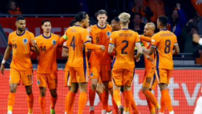 Holland slog Ungarn 4-0