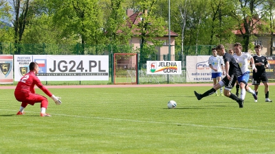 Juniorzy rozbici w Jeleniej Górze