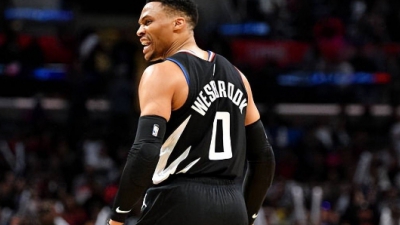 Westbrook excited to stay with Clippers and play in hometown