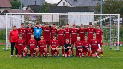 Juniorzy Olimpiakosu na podium po rundzie jesiennej