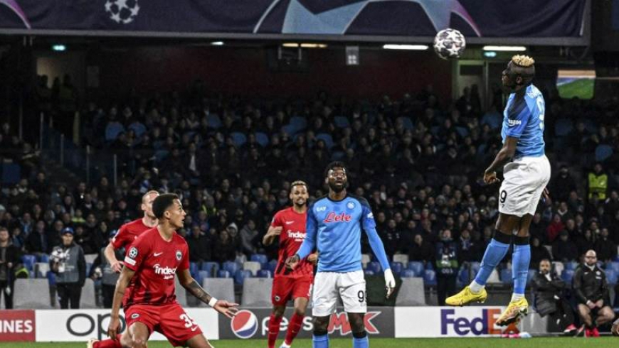 Ligue des champions : Naples bat l'Eintracht Francfort 3-0, 3 équipes de Serie A qualifiées pour les quarts de finale