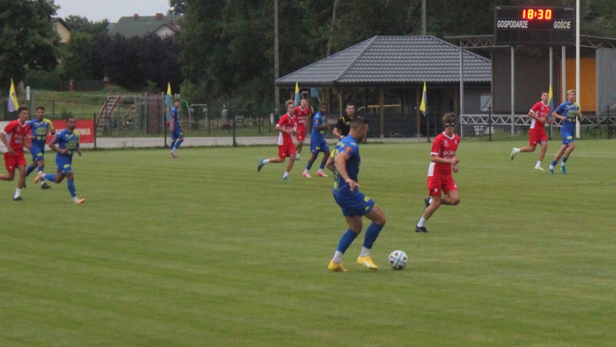 Cenna lekcja w sparingu w Tłuchowie