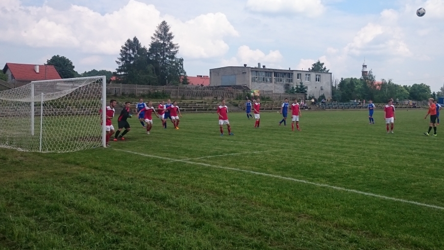 Juniorzy Unii - porażka z liderem Victorią Świebodzice 0:7