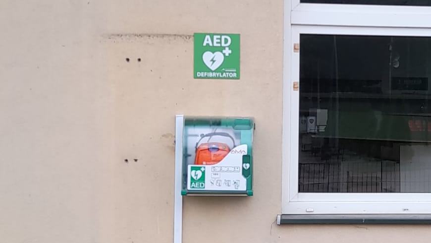 Defibrylator AED na Józefovii