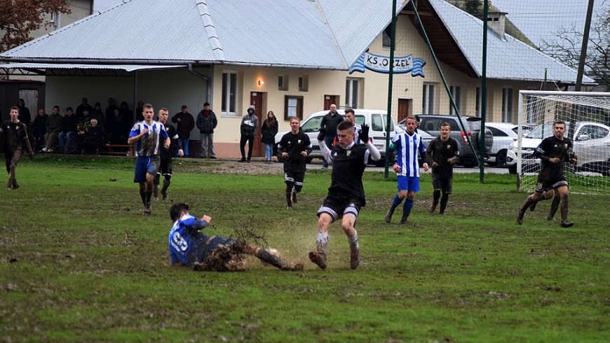 12 kolejka A klasy Orzeł Cikowice vs Beskid Żegocina-2:2