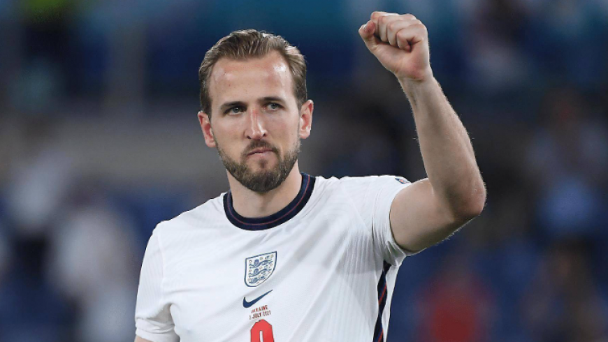 Bayerns ledning träffar Tottenhams chefer om Harry Kane-affären