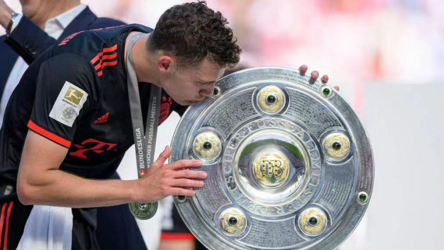 Il combattente di quattro campioni della Bundesliga, il nuovo re dell'Inter, il nuovo viaggio di Pavard