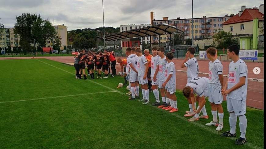 Pierwsza porażka juniorów młodszych