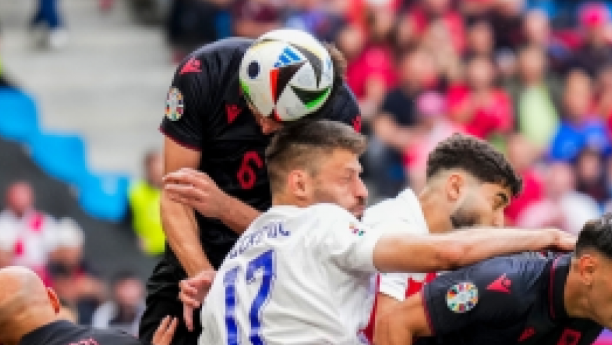 Jasula marcou um golo de redenção, Albânia 2-2 Croácia