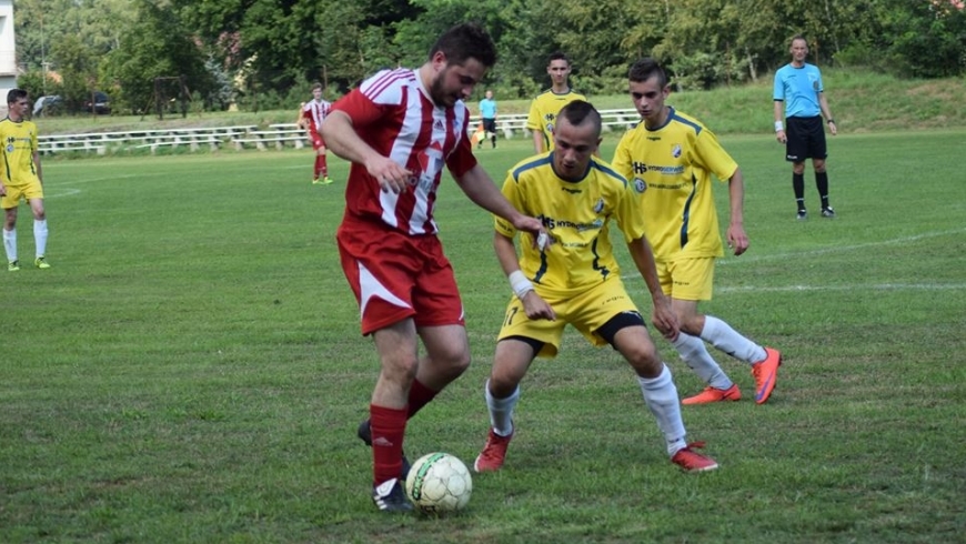 2 kolejka A klasy-  ŻUBR GAWŁÓWEK vs BESKID ŻEGOCINA -3:1