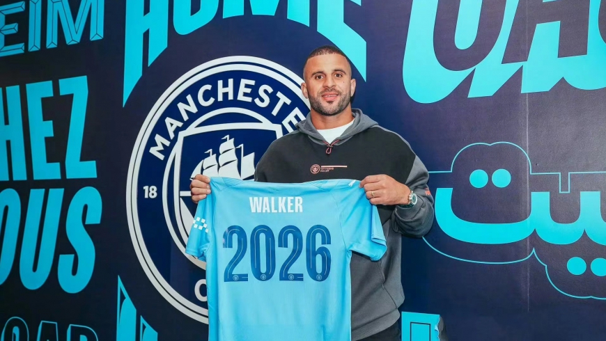 Kyle Walker rinnova il contratto con il Manchester City, creando la gloria dei Blue Moon