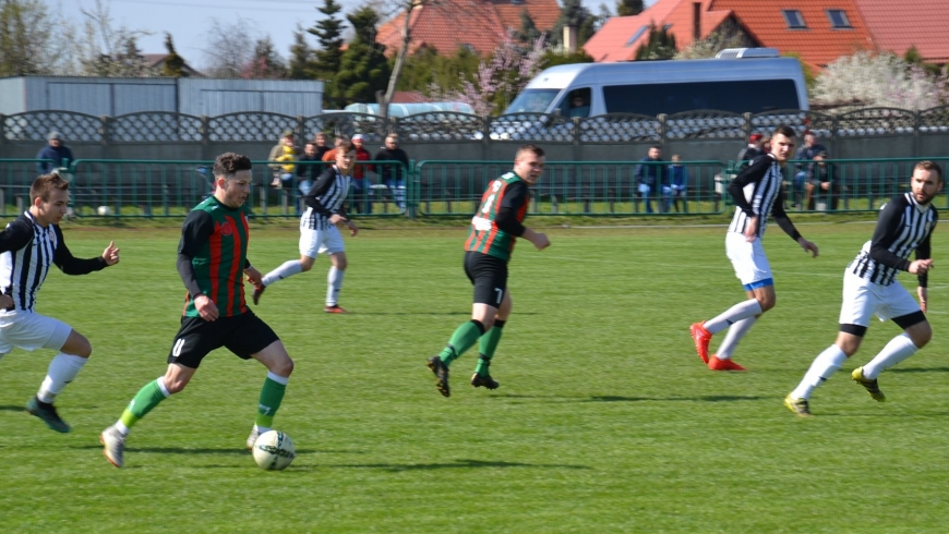 14/04:CKS Zbiersk - GKS Grębanin 0:2