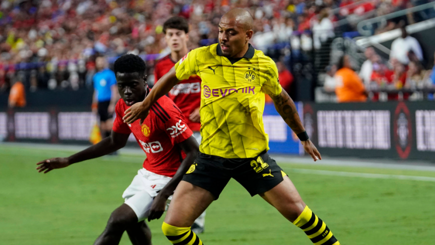 Amistoso: Donyell Malen marca dos goles y el Dortmund vence por la mínima al Manchester United (3-2)