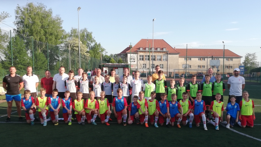 Nasi Piłkarze trenowali z Mobilną Akademią Młodych Orłów