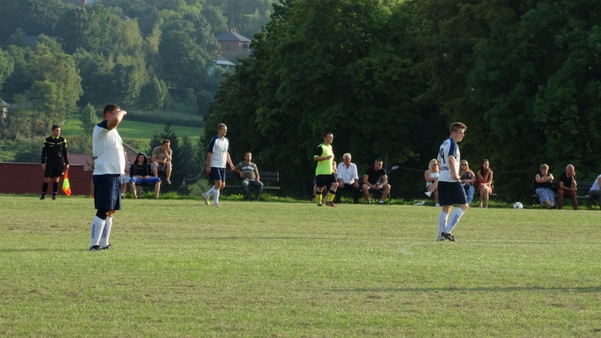 Zawisza Sulechów w rozegranym w niedzielne popołudnie wyjazdowym spotkaniu z Olimpią Czaple Wielkie  sięgnął po trzy punkty wygrywając na boisku rywala 6-2(2-0)).