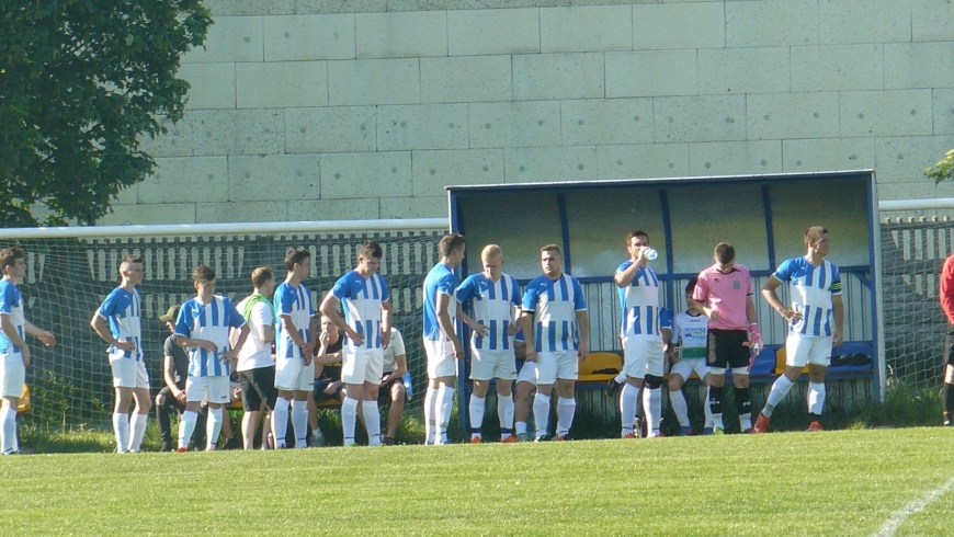 Seniorzy: Orzeł Pawonków 2 - 3 (2-2) Mechanik Kochcice