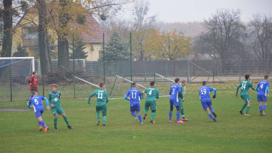 Pewne zwycięstwo w Dobrzeniu oraz emocjonująca końcówka w 1 lidze Juniorów