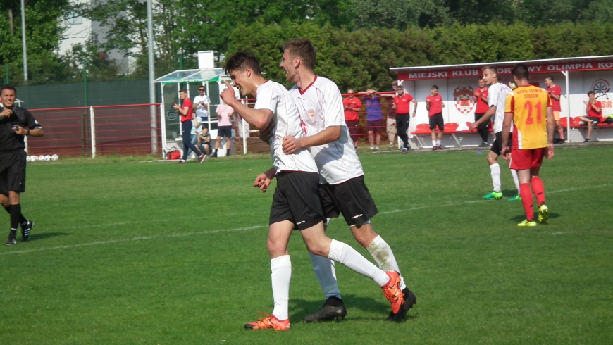 SENIORZY: Olimpia wygrywa w derbach z Wartą Dobrów