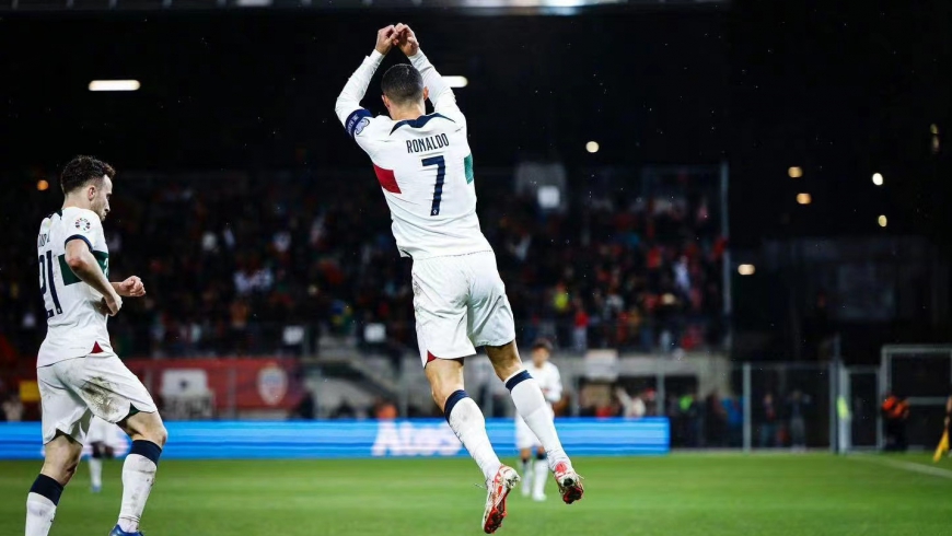Cristiano Ronaldo lidera a seleção de Portugal na vitória fácil sobre o Liechtenstein