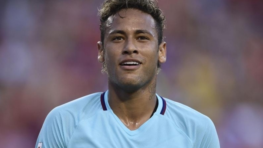Neymar poäng som brasiliansk stjälsshow med Messi och Suarez