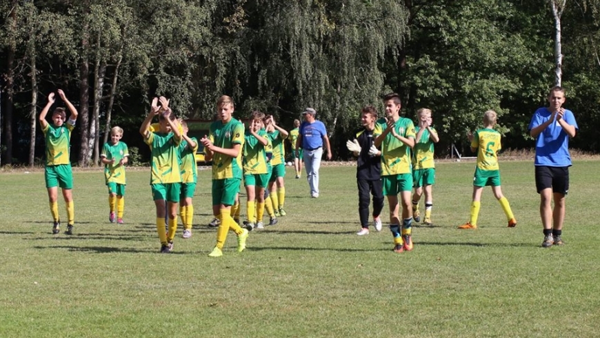 Ależ twardy mecz walki.    MUKS Akademia Tuszyn - Sport Perfect   0:3