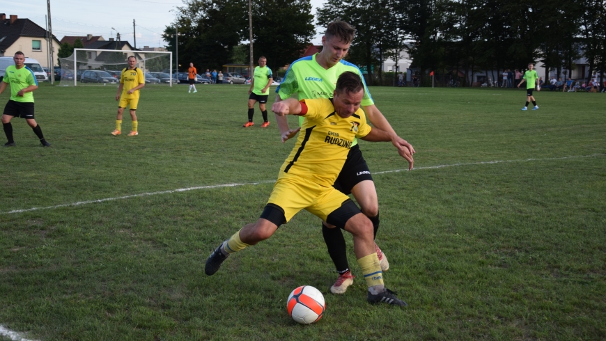 LKS ŚLĄZAK BYCINA vs LKS ORZEŁ PACZYNA