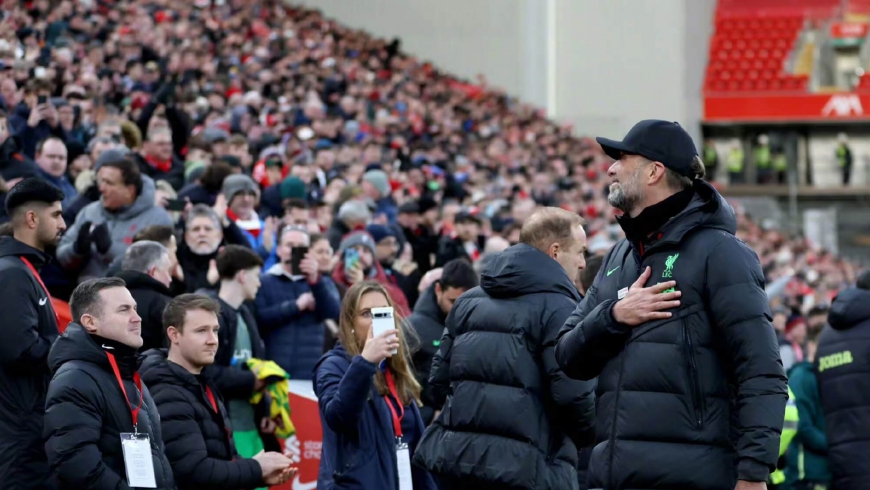 Fansen sang farvel og Liverpool-trener Klopp ble rørt til tårer