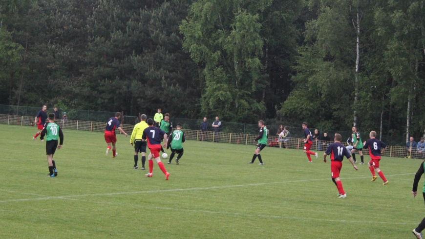 Pierwsza porażka na własnym boisku. Borowik 2-3 Zryw Bzie.