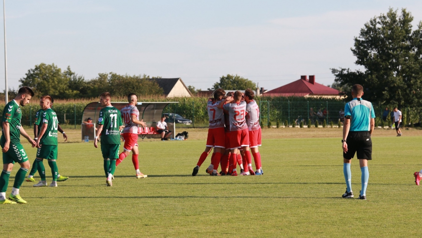 Zwycięstwo na inauguracje przy pełnych trybunach!