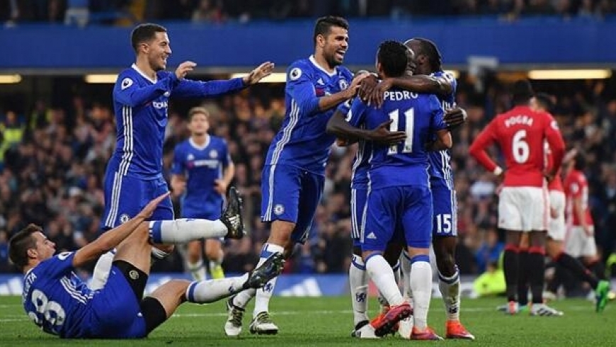 Chelsea ydmyke Mourinhos United-laget 4-0 dask