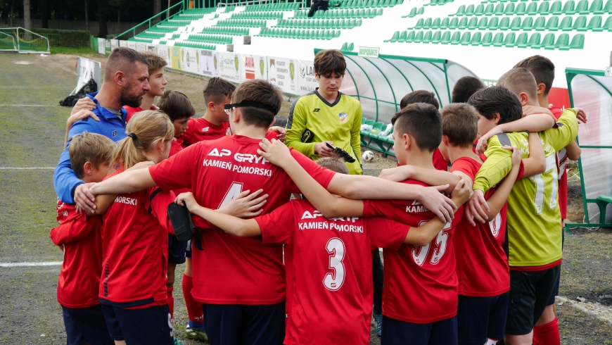 Zespoły Akademii bez punktów, wysoka wygrana juniorów Gryfa