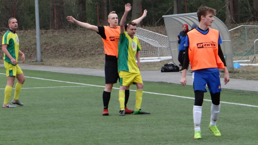 SPARING : KS Kotowice 2(1):(1)1 Grom Poczesna