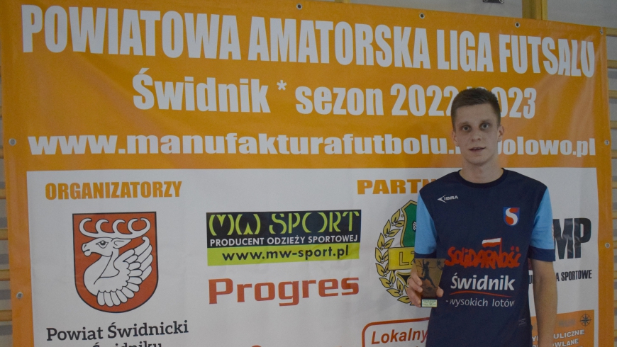 MARIUSZ MAJOR i BARTŁOMIEJ BARWIAK FIGHTERAMI 4 KOLEJKI LIGI FUTSALU W ŚWIDNIKU!!!