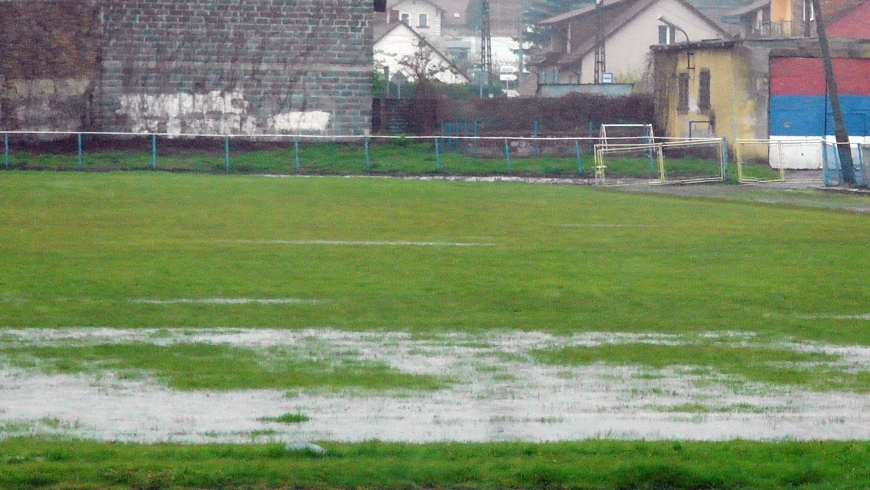 Deszcz jednak wygrał - derby przełożone na inny termin