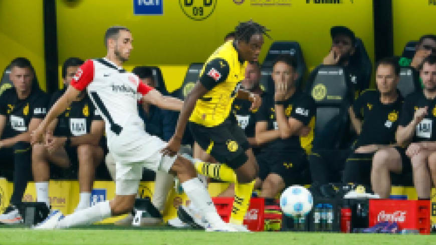 Dortmund bat l'Eintracht Francfort 2-0