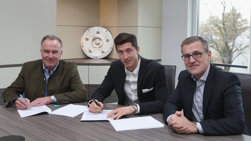 Robert Lewandowski podpisał kontrakt