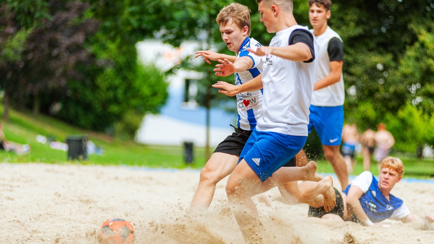 Juniorzy młodsi wicemistrzem Podkarpacia w beach soccerze