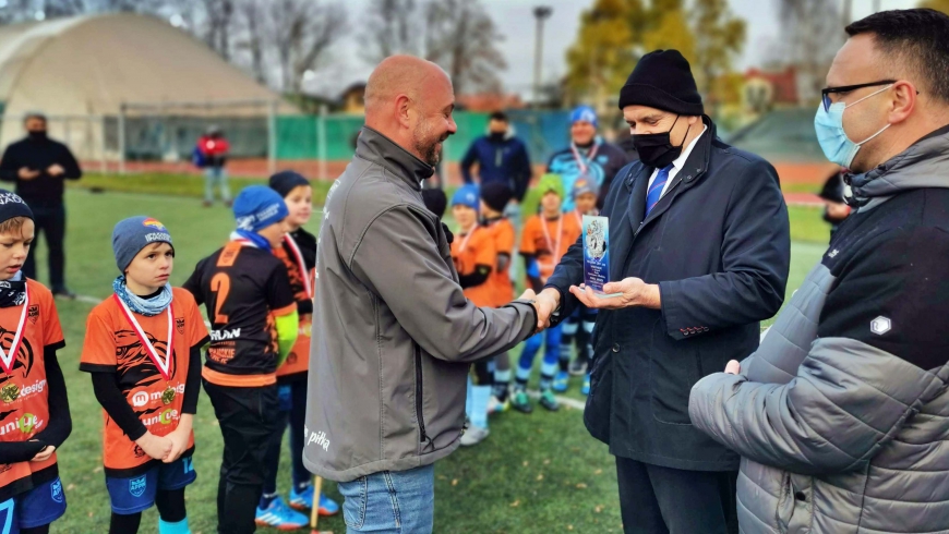 Trener Mrozik z nagrodą od Podokręgu Dębica