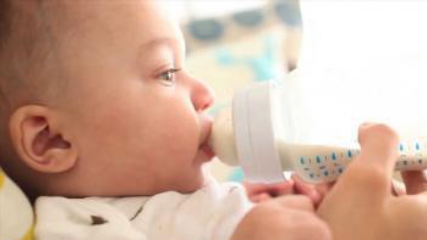 如何判斷喝奶粉過敏? 你可以從嬰兒的行為判斷